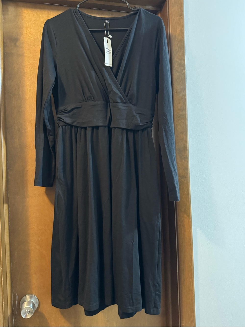 OUGES Black Wrap V-Neck Midi Dress with Pockets NWT Size L